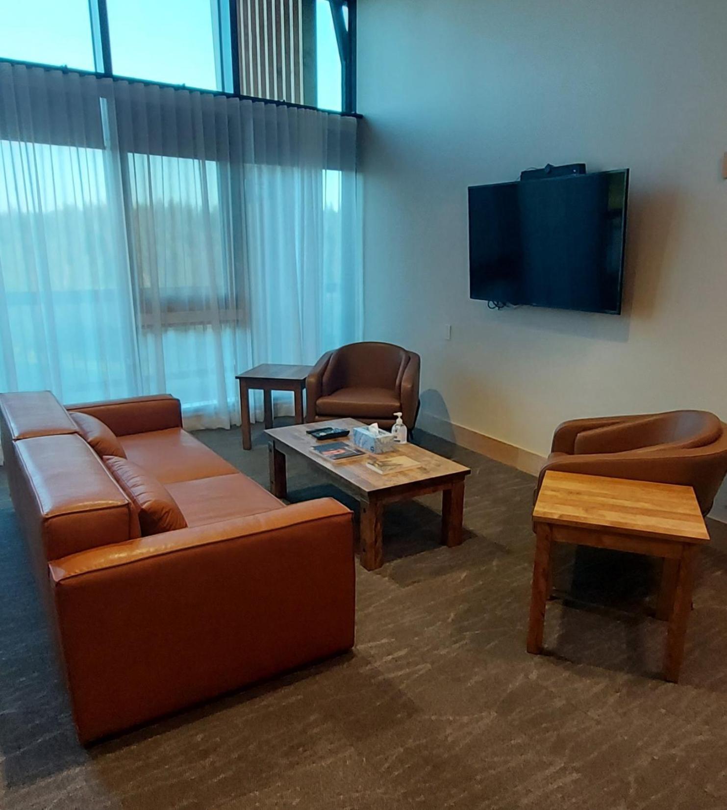 Metis Crossing Hotel Smoky Lake Ngoại thất bức ảnh